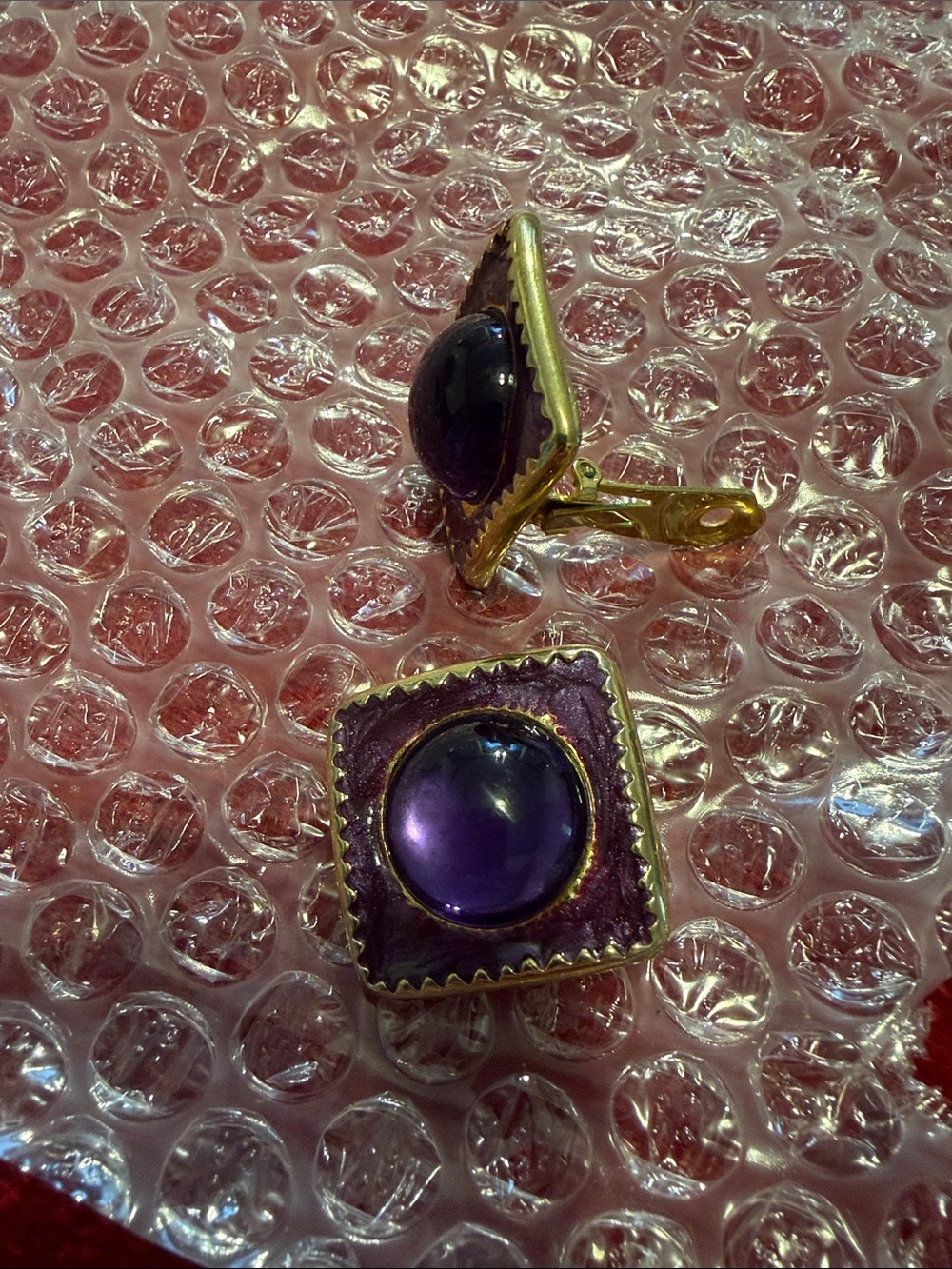 Gold-Tone Purple Cabochon Clip-On Earrings - Unbranded great condition
